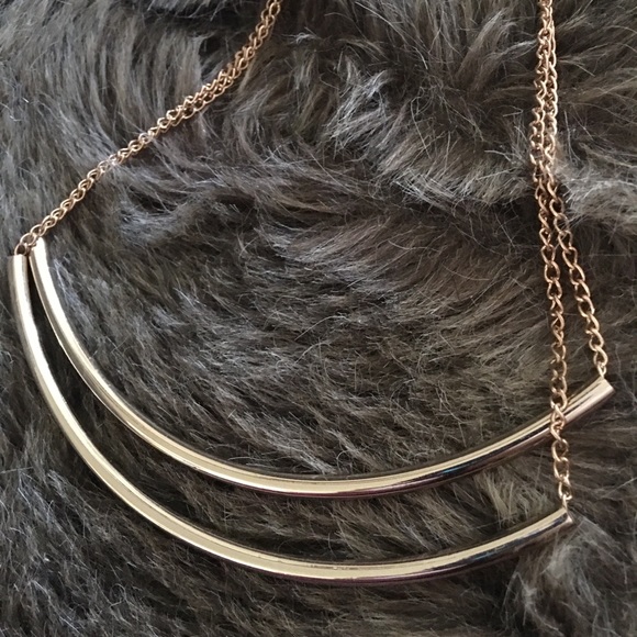 Gold tone double bar on chain necklace - Picture 6 of 7